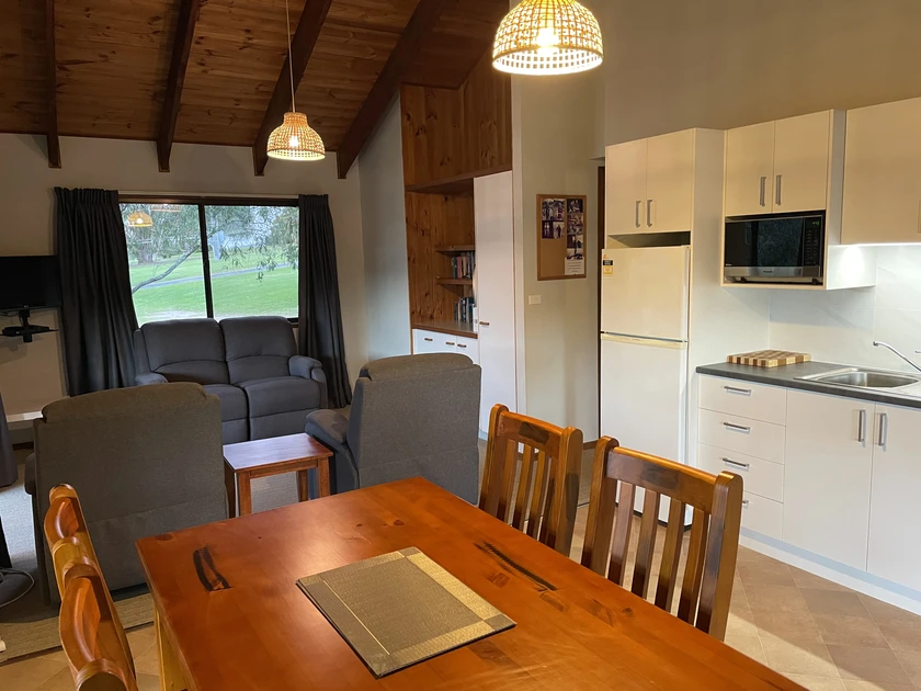 2 Bedroom Cabin Dining and Lounge